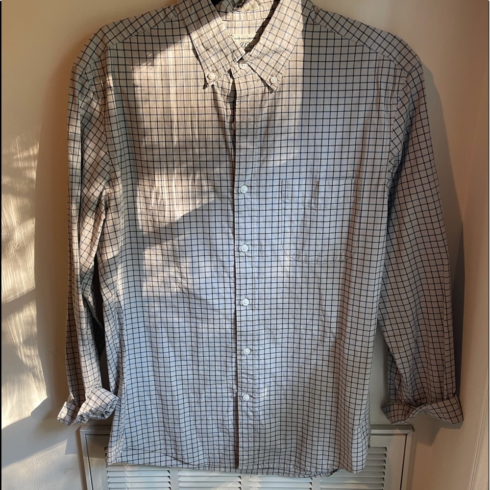 J.Crew Casual Button-Down. Size M. Like New.